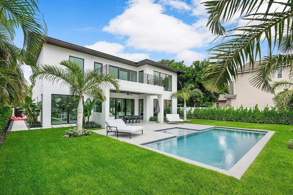 Impeccably-Designed-Home-with-walls-of-glass-in-Delray-Beach-for-Sale-at-3150000-29