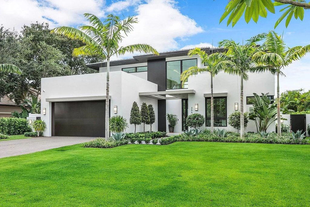 Impeccably-Designed-Home-with-walls-of-glass-in-Delray-Beach-for-Sale-at-3150000-9