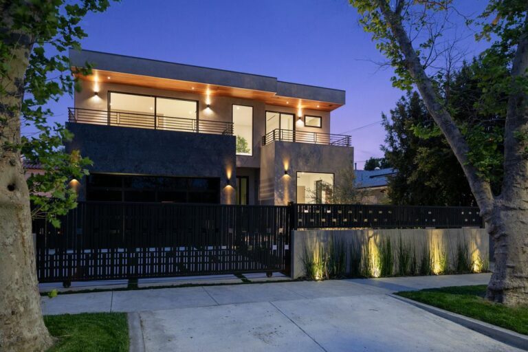 Impressive New Home in Los Angeles with Exquisite Italian Finishes comes to Market at $4,325,000