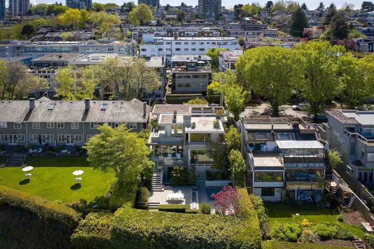 Incredible Waterfront Estate in Vancouver Aims for C$25,000,000