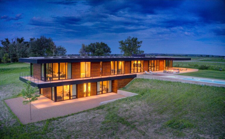Modern architectural home in Colorado with Control4 automation system listed for $7,750,000