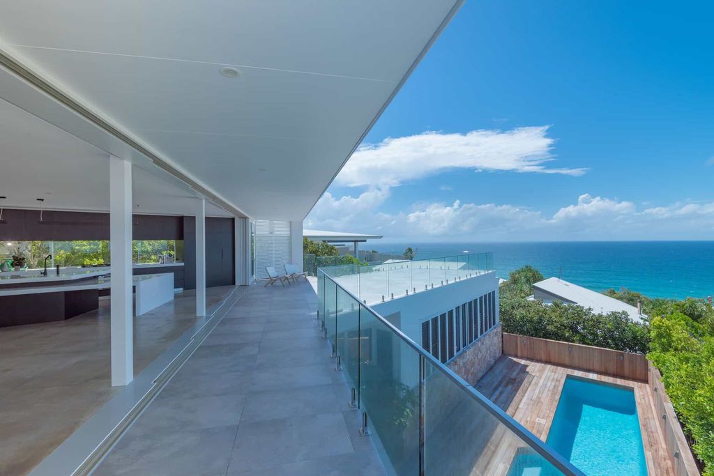 North Sunshine house with views of Sunshine Beach by Chris Clout Design 3