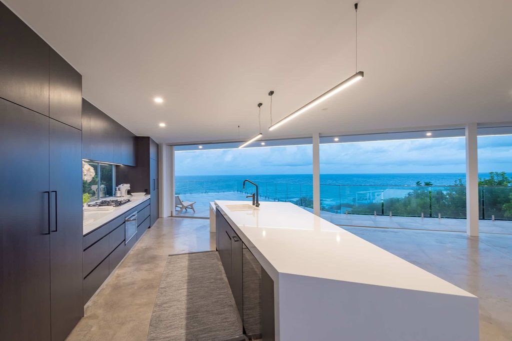 North Sunshine house with views of Sunshine Beach by Chris Clout Design 9