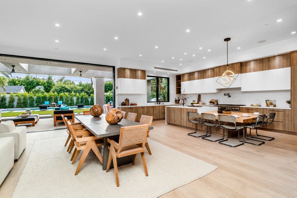 The Home in Encino is a remarkable brand new construction modern masterpiece provides all things luxury now available for sale. This home located at 5101 Haskell Ave, Encino, California