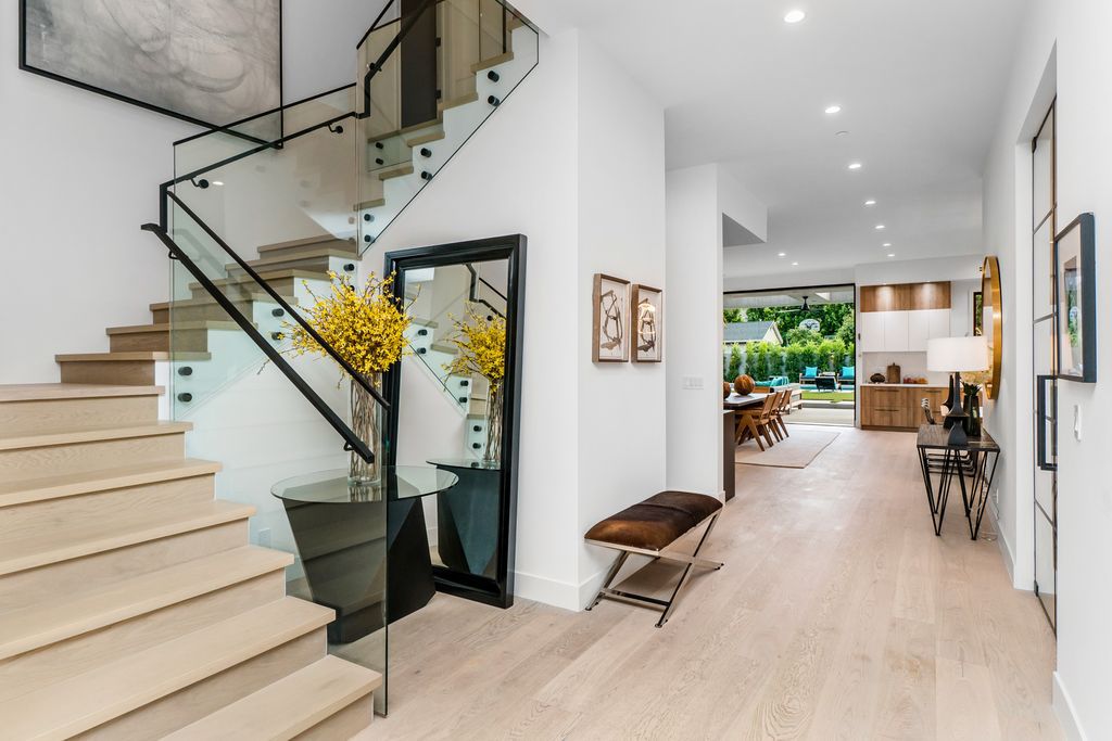 The Home in Encino is a remarkable brand new construction modern masterpiece provides all things luxury now available for sale. This home located at 5101 Haskell Ave, Encino, California