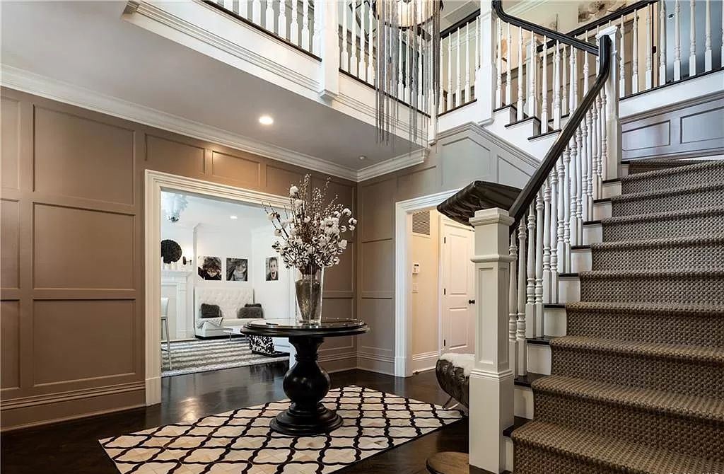 Remarkable colonial home in New York city hits Market for $3,695,000