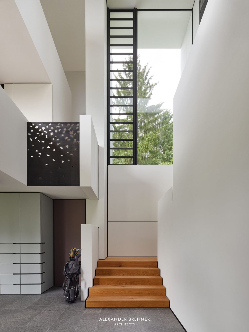 Sonnenberg House, Two-story House by Alexander Brenner Architects