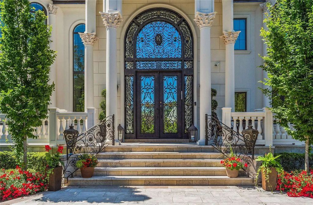 Spectacular mansion in the Hewlett Harbor of New York hits Market for $6,250,000