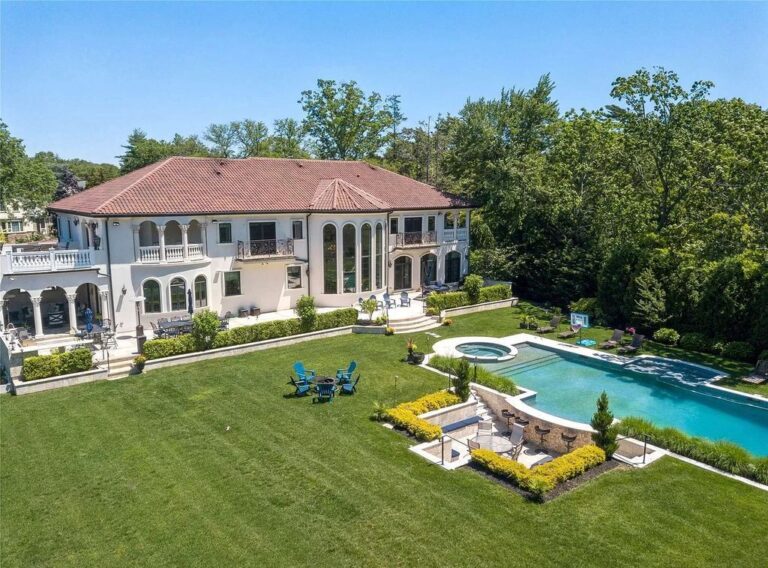 Spectacular mansion in the Hewlett Harbor of New York hits Market for