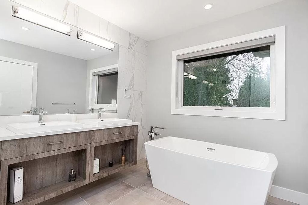 The Cosy Home in North Vancouver offers great attention to detail, with an open concept now available for sale. This home located at 2795 Colwood Dr, North Vancouver, BC V7R 2R2, Canada