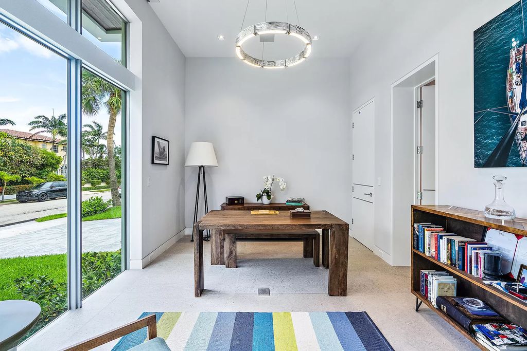 The West Palm Beach is a stunning modern residence close to the Intracoastal Waterway and Flagler Drive now available for sale. This home located at 126 Beverly Rd, West Palm Beach, Florida