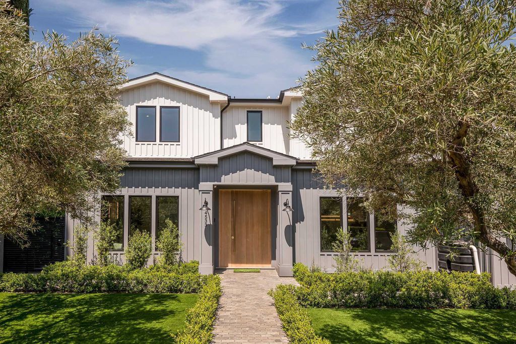 The Modern Farmhouse is a stunning newly constructed gated modern property centrally located in desirable Studio City now available for sale. This home located at 4533 Gentry Ave, Valley Village, California