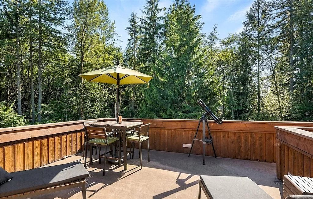 The Idyllic Washington Retreat is set on nearly 3 acres in The Woodlands, a gated enclave of luxury properties now available for sale. This home is located at 7325 259th Pl NE, Redmond, Washington