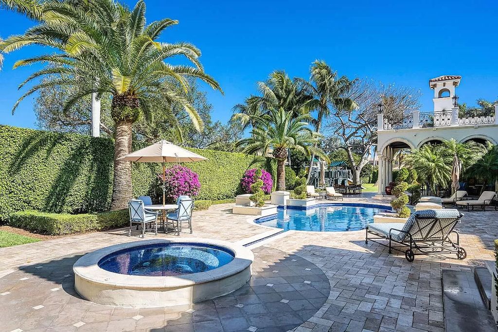This-20495000-Boca-Raton-Mansion-offers-An-Unprecedented-Perspective-on-Luxury-Living-10