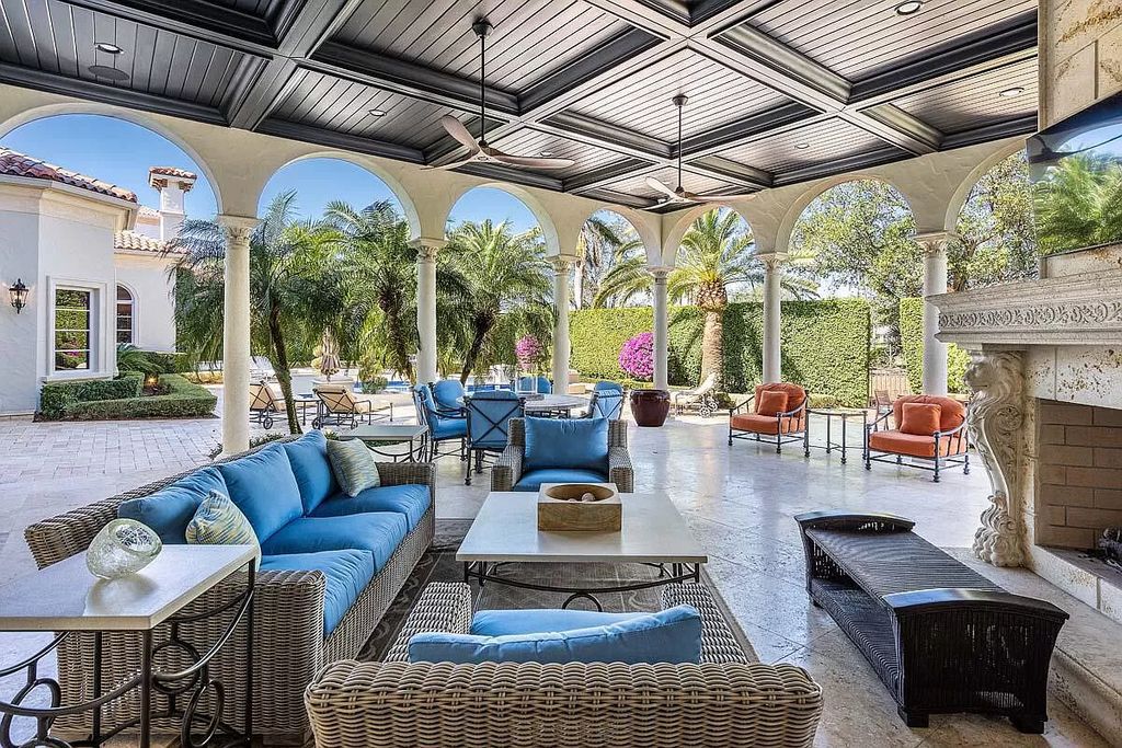 This-20495000-Boca-Raton-Mansion-offers-An-Unprecedented-Perspective-on-Luxury-Living-5