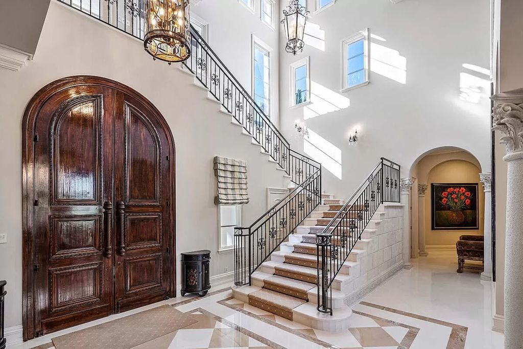 This-20495000-Boca-Raton-Mansion-offers-An-Unprecedented-Perspective-on-Luxury-Living-7