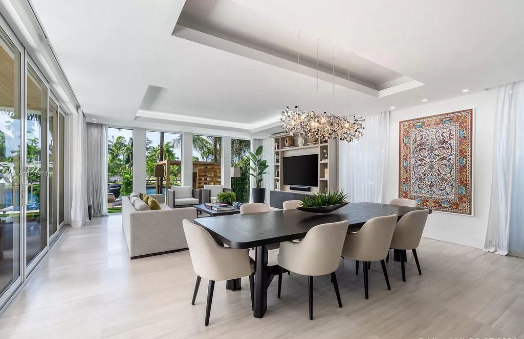 This-7000000-Custom-Built-Smart-Home-in-Miami-Beach-offers-Gorgeous-Finishes-28