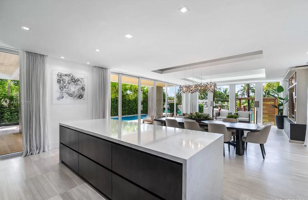 This-7000000-Custom-Built-Smart-Home-in-Miami-Beach-offers-Gorgeous-Finishes-7