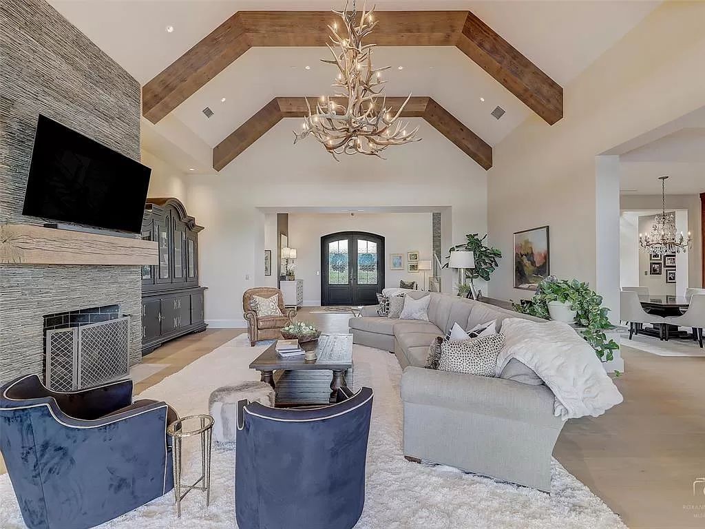 The Texas Modern Home is a stunning Southlake estate on 6+ acres lot has full amenities for entertaining and living now available for sale. This home located at 245 E Bob Jones Rd, Southlake, Texas