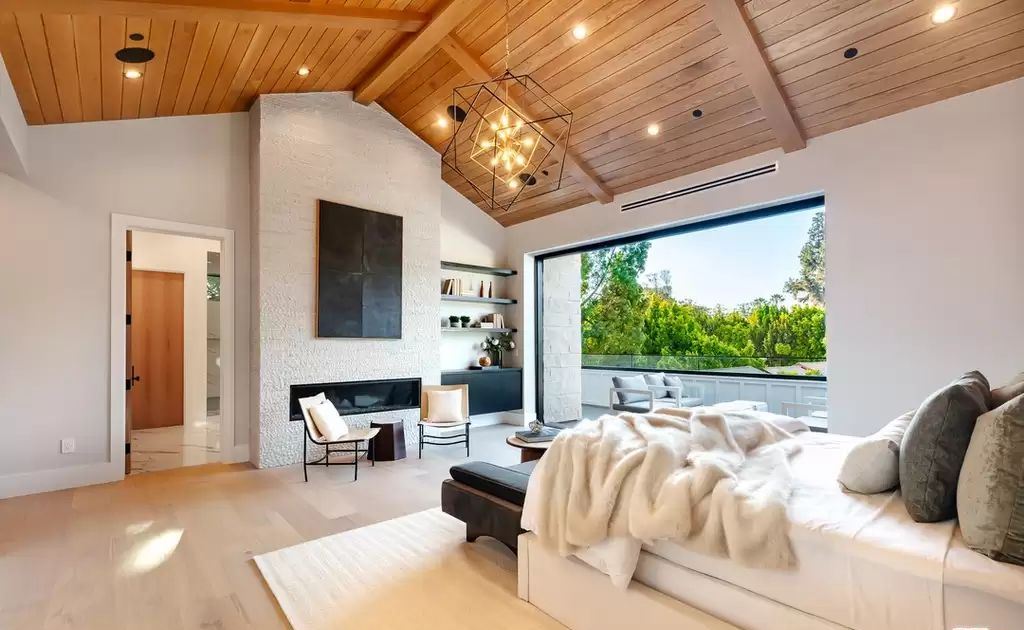 World-Class-Encino-Home-with-Captivating-Architecture-hits-Market-for-8995000-30