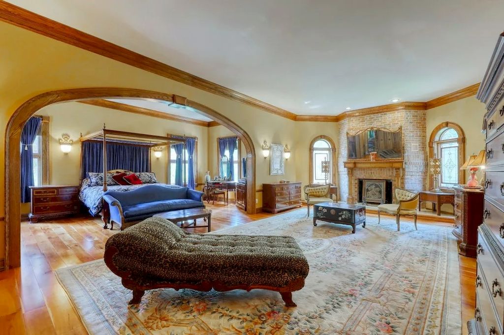 $4,498,000 English Manor House in New Jersey Protects Your Privacy and Tranquility