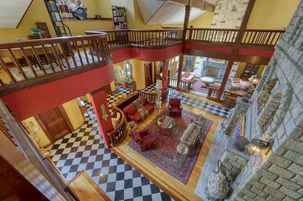 $4,498,000 English Manor House in New Jersey Protects Your Privacy and Tranquility