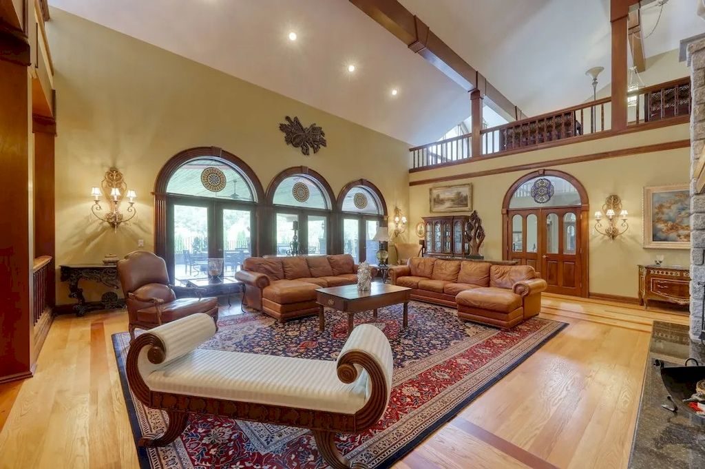 $4,498,000 English Manor House in New Jersey Protects Your Privacy and Tranquility