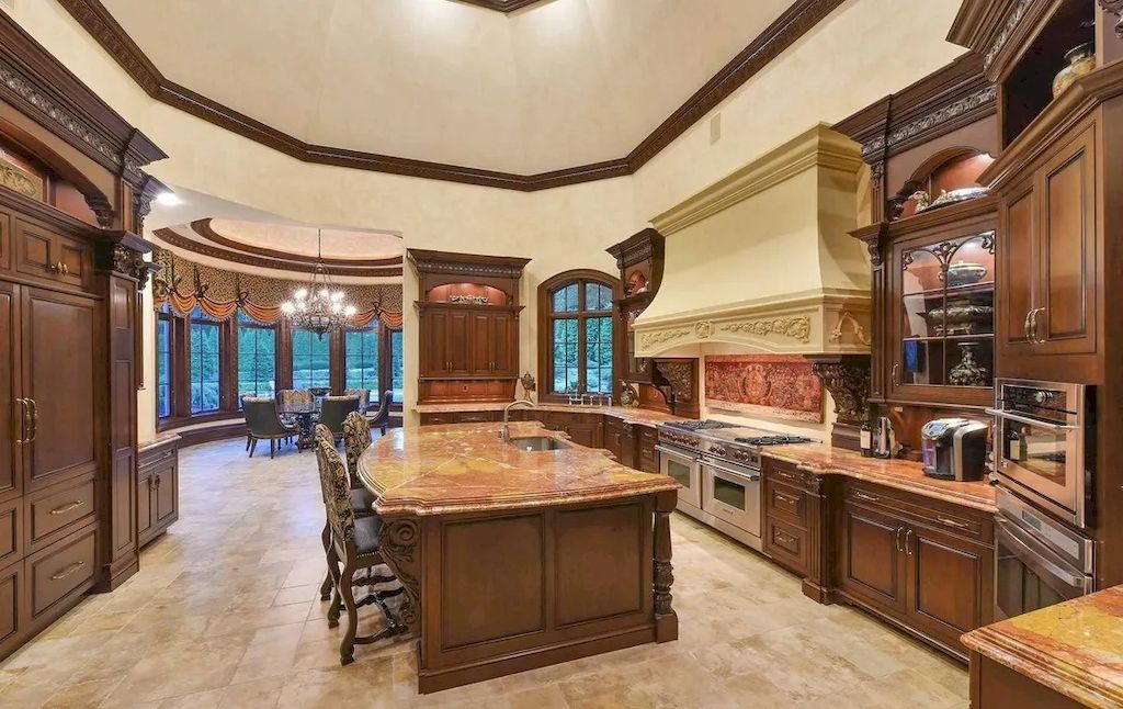 New Jersey $9,875,000 Estate Seen as the Epitome of Grandeur and Warmth