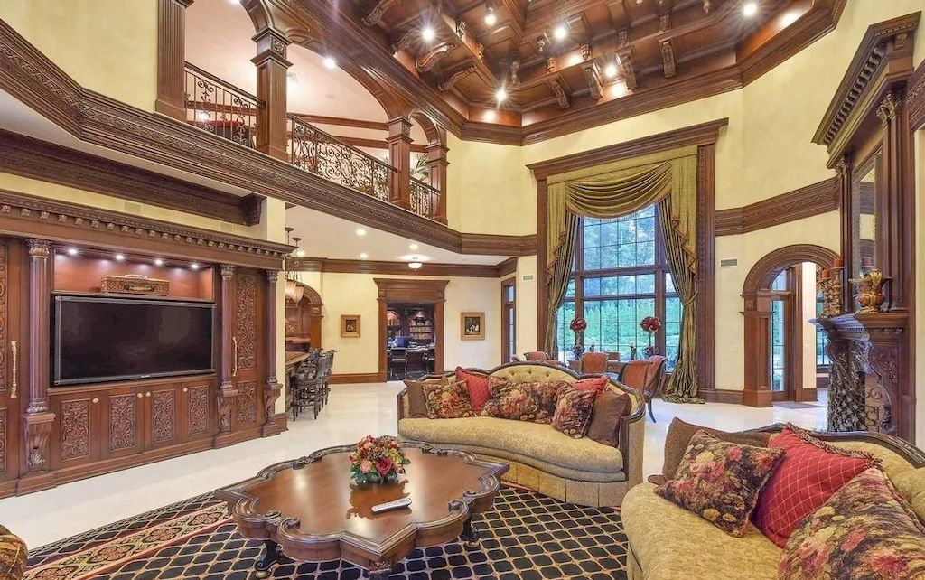 New Jersey $9,875,000 Estate Seen as the Epitome of Grandeur and Warmth