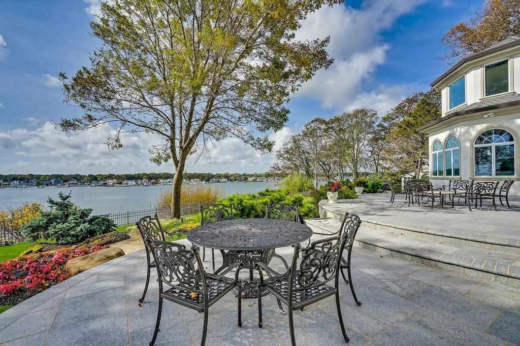 In New Jersey, Nothing Beats the Picturesque View This $5,850,000 Estate Offers