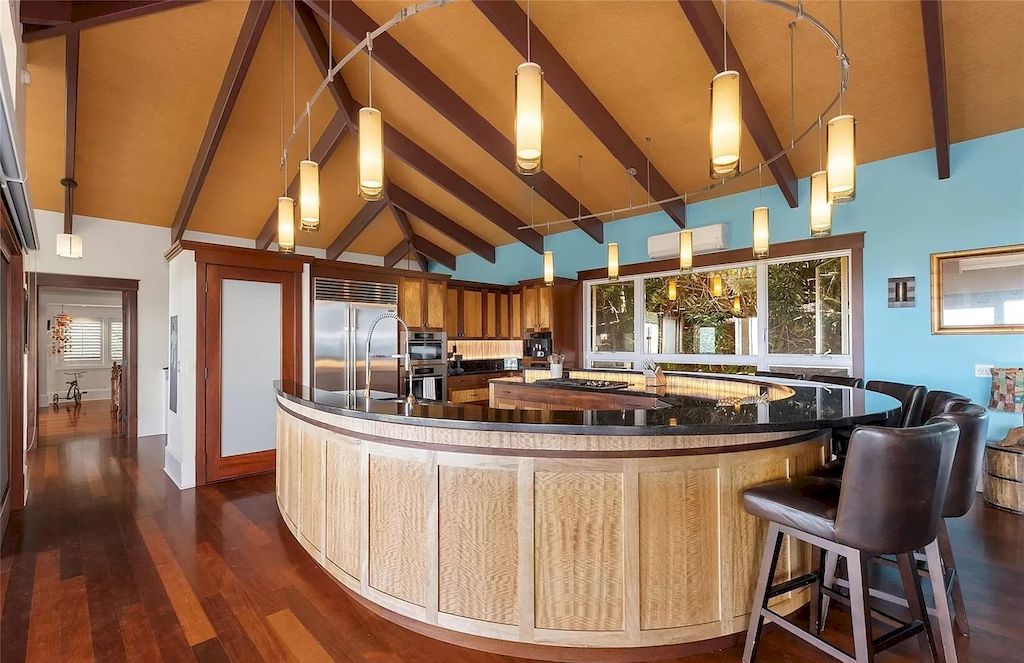 Listed for $4,985,000: A Hillside Resort Style Villa in Hawaii Rewards the Eyes and Inspires the Souls