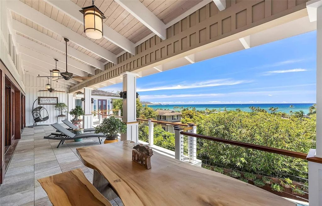 Listed for $4,985,000: A Hillside Resort Style Villa in Hawaii Rewards the Eyes and Inspires the Souls