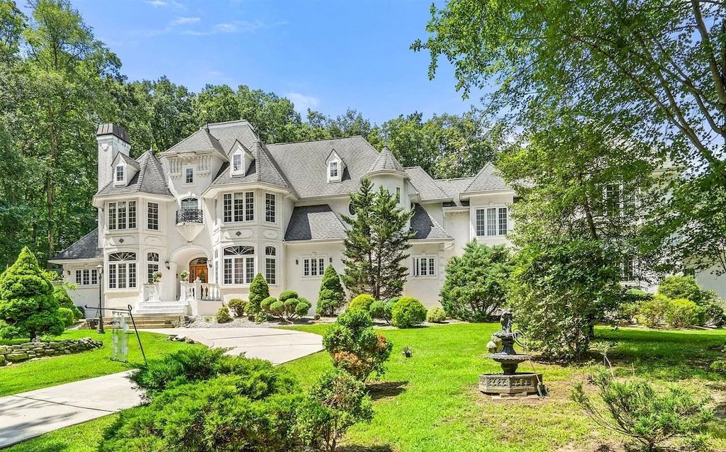 New Jersey Hidden $3,500,000 Chateau Reveals Eternal Beauty