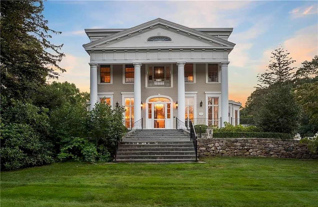 This Gracious $3,950,000 Country Estate in Connecticut Generous with Cozy and Comfortable Living Style