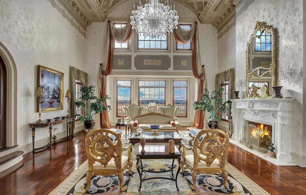 This $11,500,000 World-class Estate on the Bank of Navesink River, New Jersey Offers Spectacular Landscape and No Less Exquisite Finishes