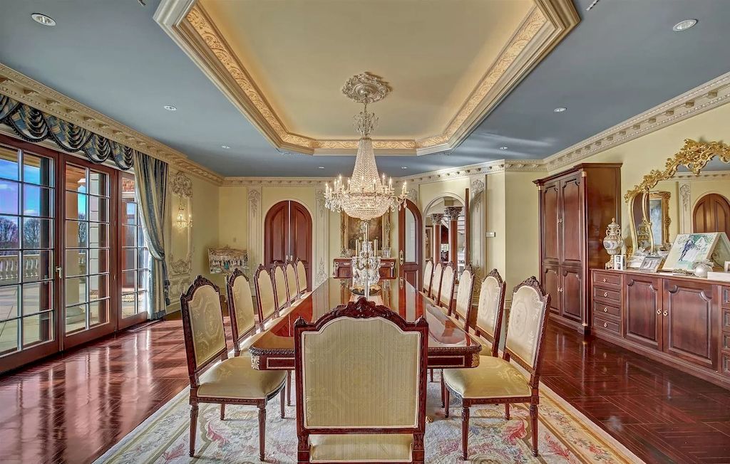 This $11,500,000 World-class Estate on the Bank of Navesink River, New Jersey Offers Spectacular Landscape and No Less Exquisite Finishes