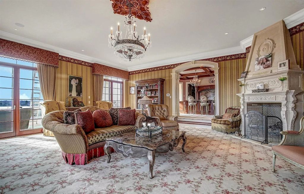 This $11,500,000 World-class Estate on the Bank of Navesink River, New Jersey Offers Spectacular Landscape and No Less Exquisite Finishes