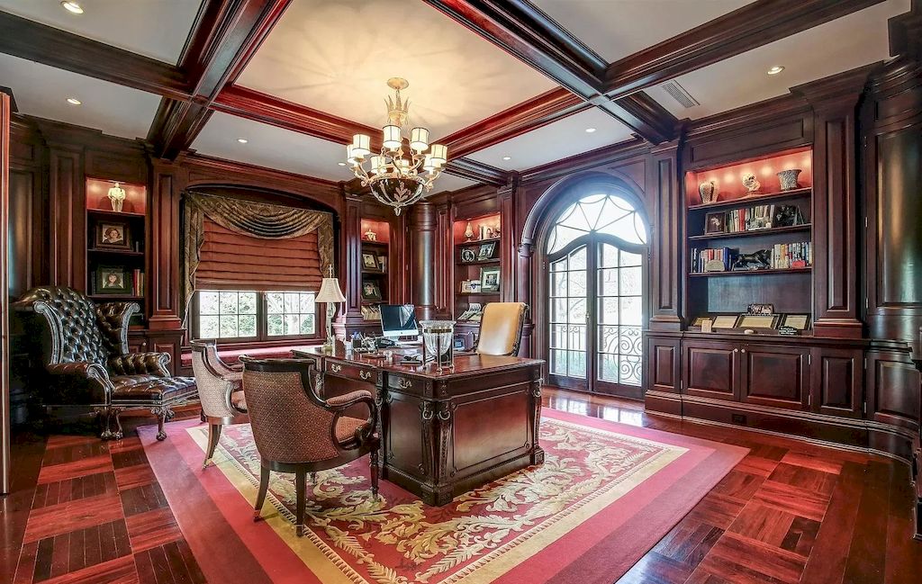 This $11,500,000 World-class Estate on the Bank of Navesink River, New Jersey Offers Spectacular Landscape and No Less Exquisite Finishes