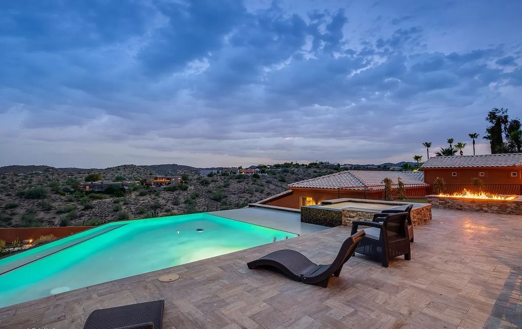 Extravagant Arizona home offers gorgeous mountain views asking for $3,250,000