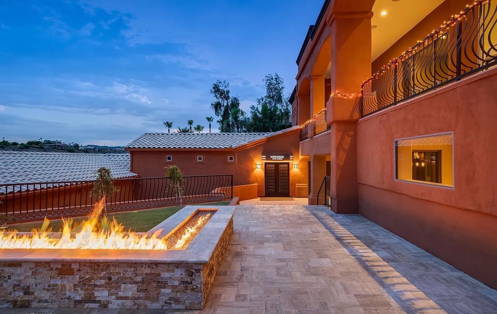 Extravagant Arizona home offers gorgeous mountain views asking for $3,250,000