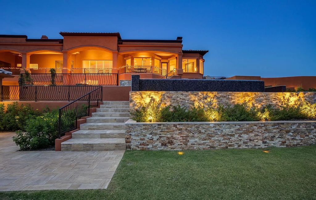 Extravagant Arizona home offers gorgeous mountain views asking for $3,250,000