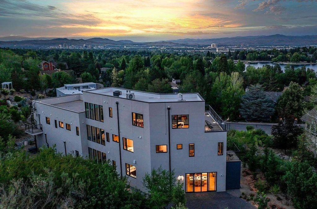 Newly prestigious house in Nevada with city skyline views asking for $3,270,000