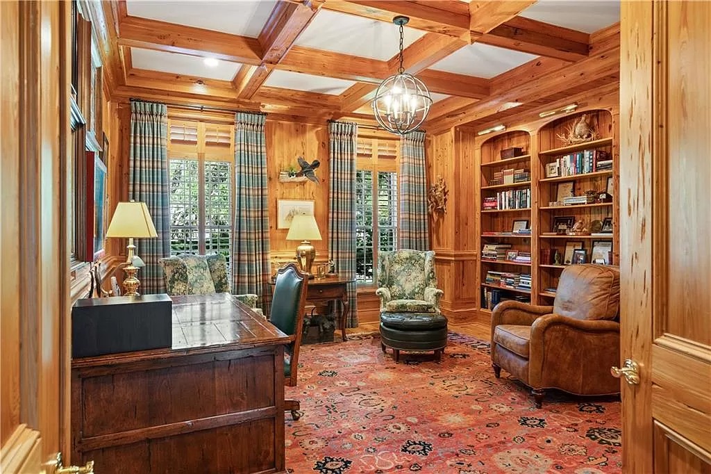 A Life of Ease in Georgia in This $4,295,000 Estate