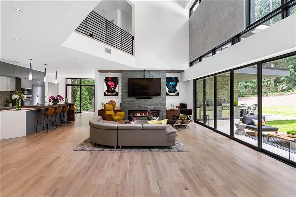 Left Speechless by This Georgia Contemporary $3,550,000 Estate  