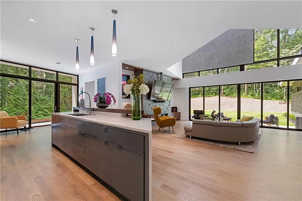 Left Speechless by This Georgia Contemporary $3,550,000 Estate  