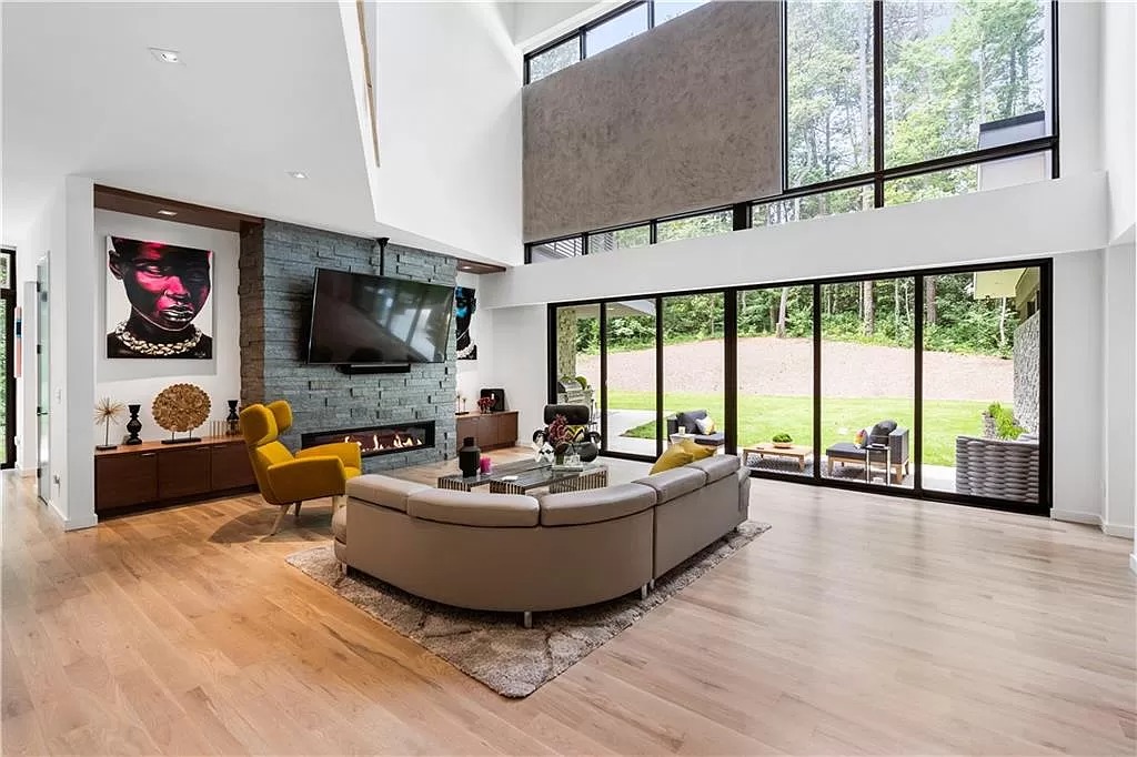 Left Speechless by This Georgia Contemporary $3,550,000 Estate  