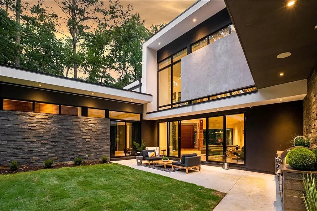 Left Speechless by This Georgia Contemporary $3,550,000 Estate  