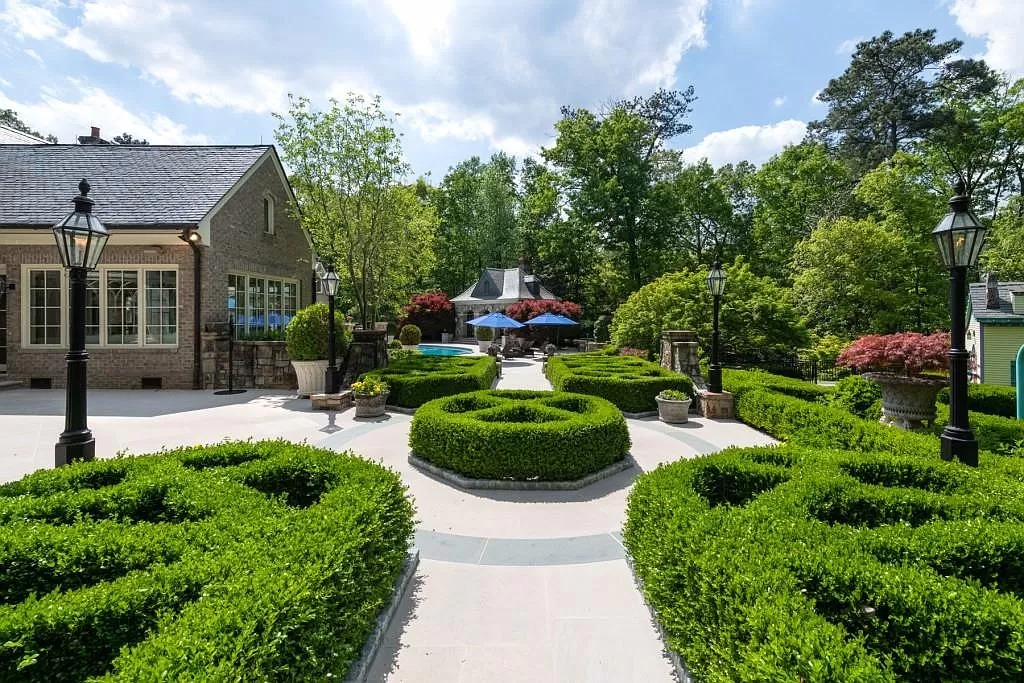 This $6,900,000 English Manor Touches the Hearts of Georgia Real Estate Lovers