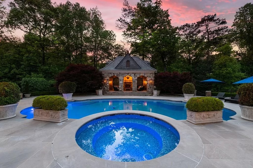 This $6,900,000 English Manor Touches the Hearts of Georgia Real Estate Lovers