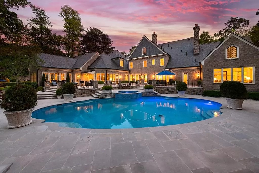 This $6,900,000 English Manor Touches the Hearts of Georgia Real Estate Lovers